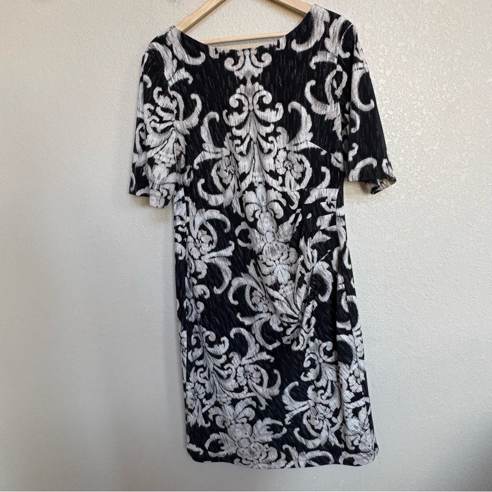 Connected Apparel Black & White Scroll Print Dress Size 14‎ Sheath